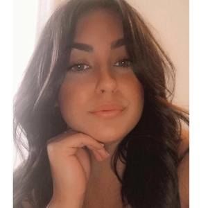 Meet your Posher, Angélique